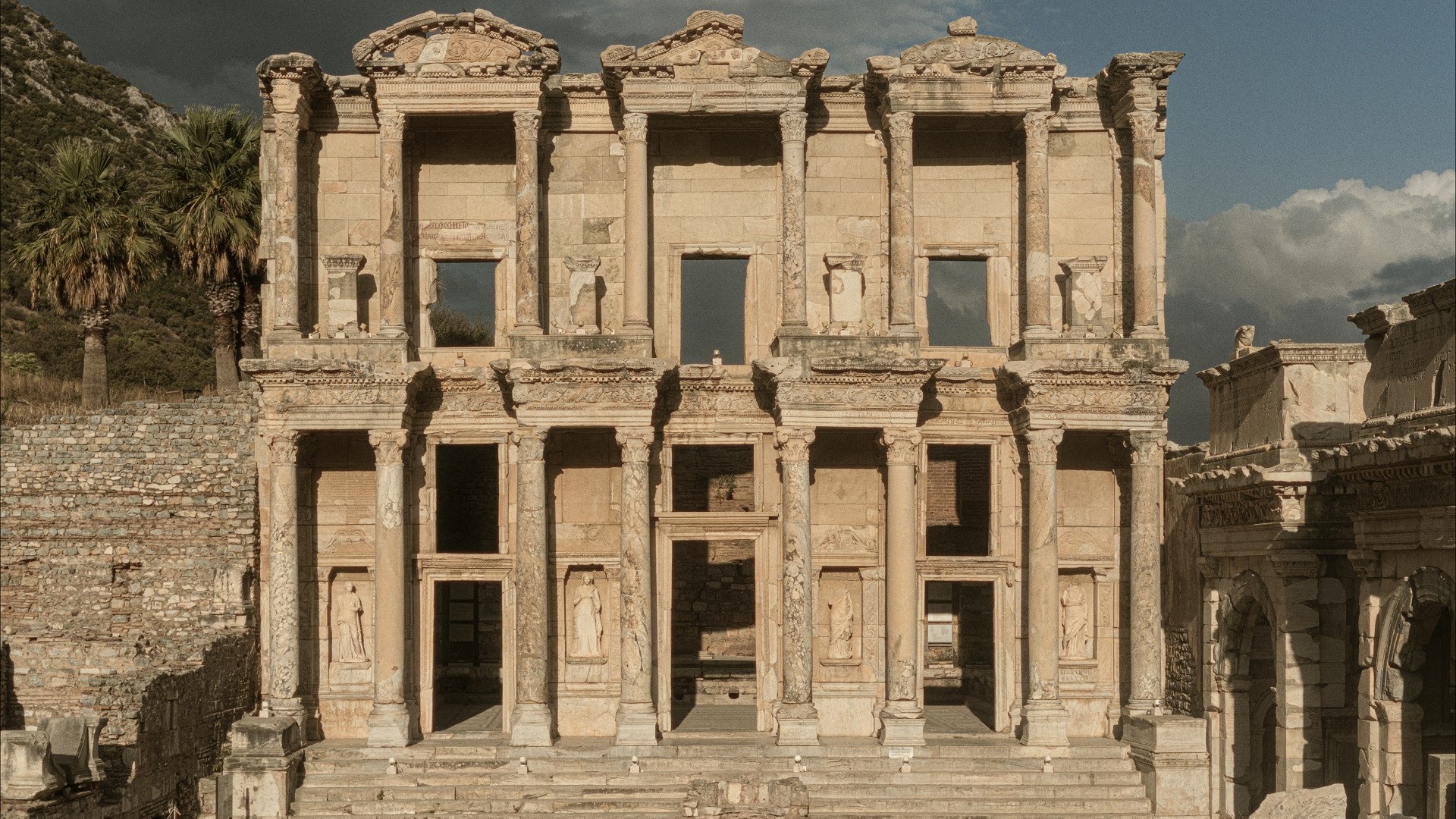 Ephesus - Image Credit: https://unsplash.com/@nicogav