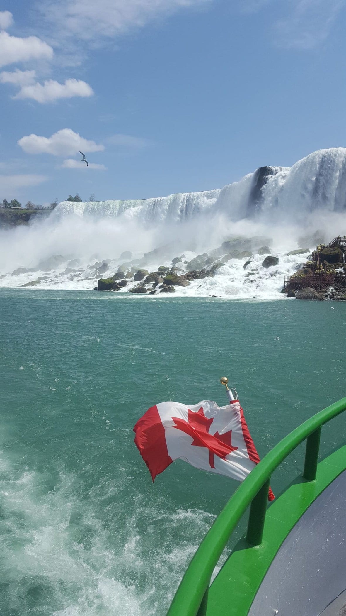 Maid in the Mist Niagara Falls - Image by Holidays Beckon