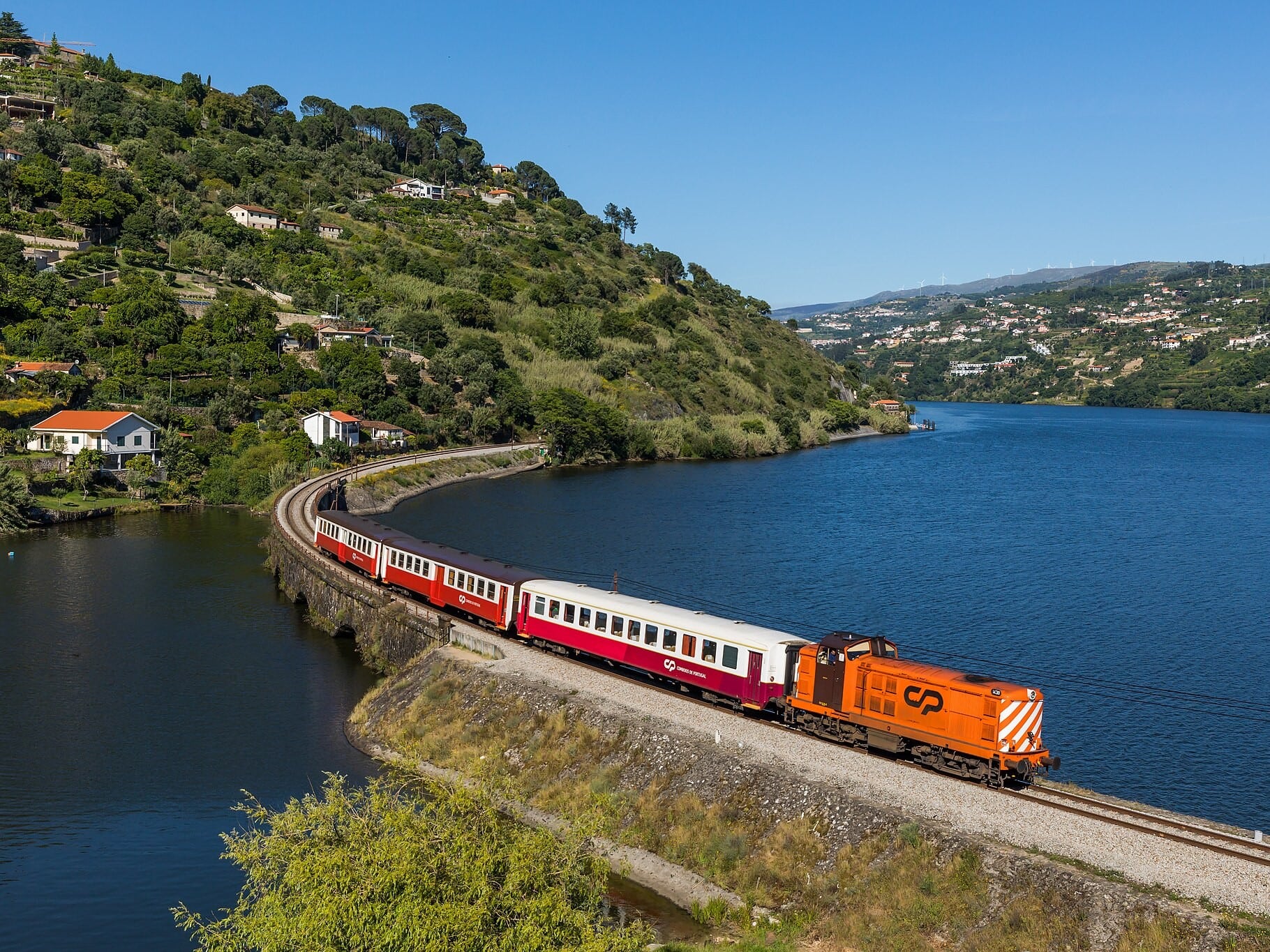 Douro Valley Railway - Image by David Gubler CC BY-SA 4.0