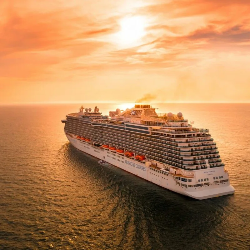 Ship at sunset Puerto Vallarta - Image by Alonso Reyes on Unsplash