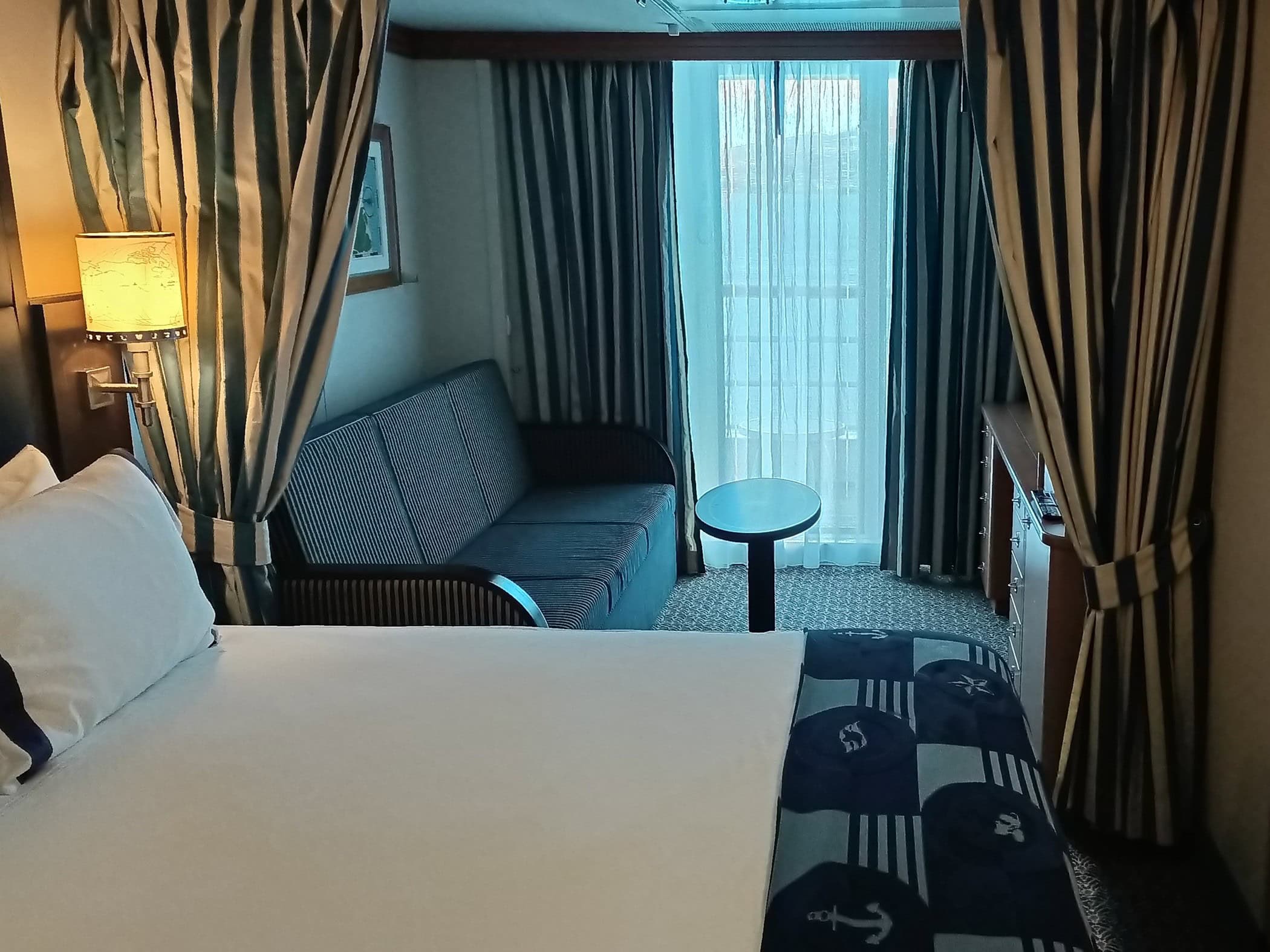 Deluxe Oceanview Balcony - Image by Holidays Beckon