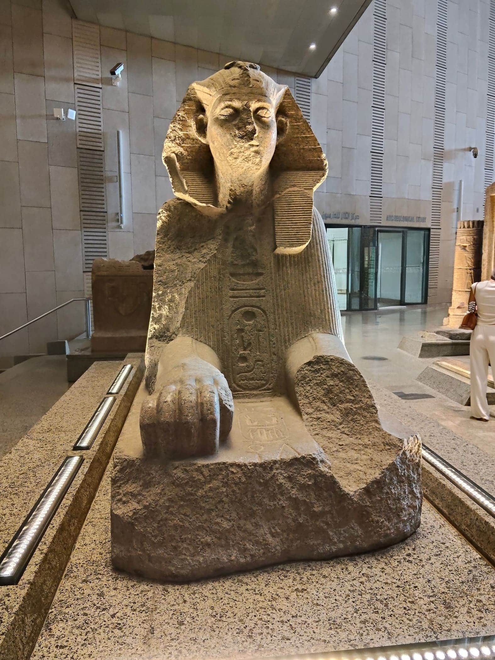 GEM - Statue of a sphinx - Image by Holidays Beckon