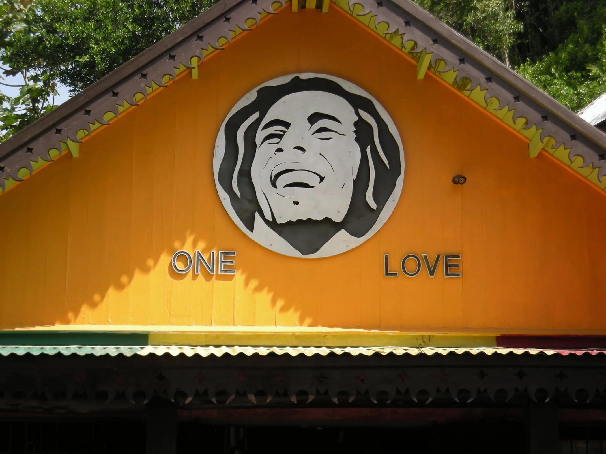 Nine Mile Jamaica - Image by Jasonbook99 CC BY-SA 3.0 via Wikimedia Commons