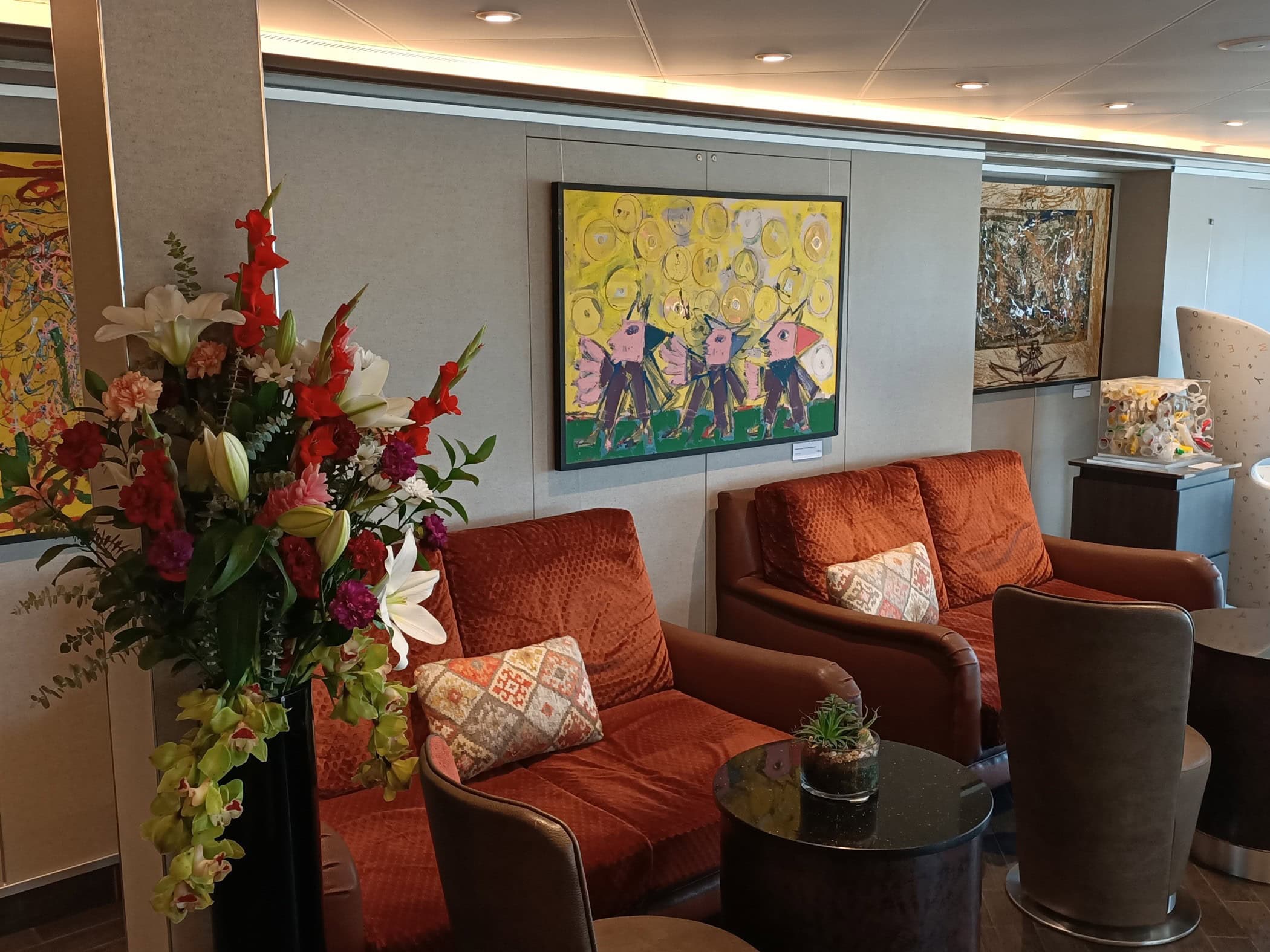 Silver Muse - Connoisseur's Lounge