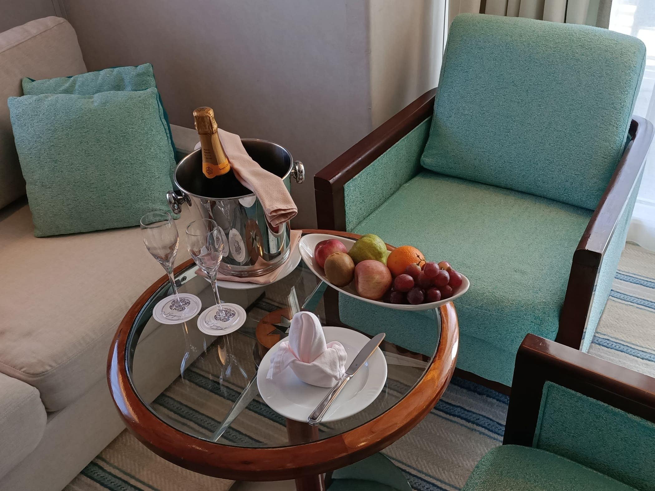 Grand Suite with Veuve Clicquot on ice