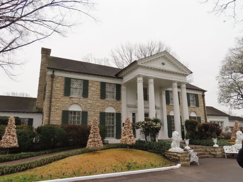 Graceland USA Tour 2019 - Image by Fallaner CC BY SA 4.0 via Wikimedia Commons
