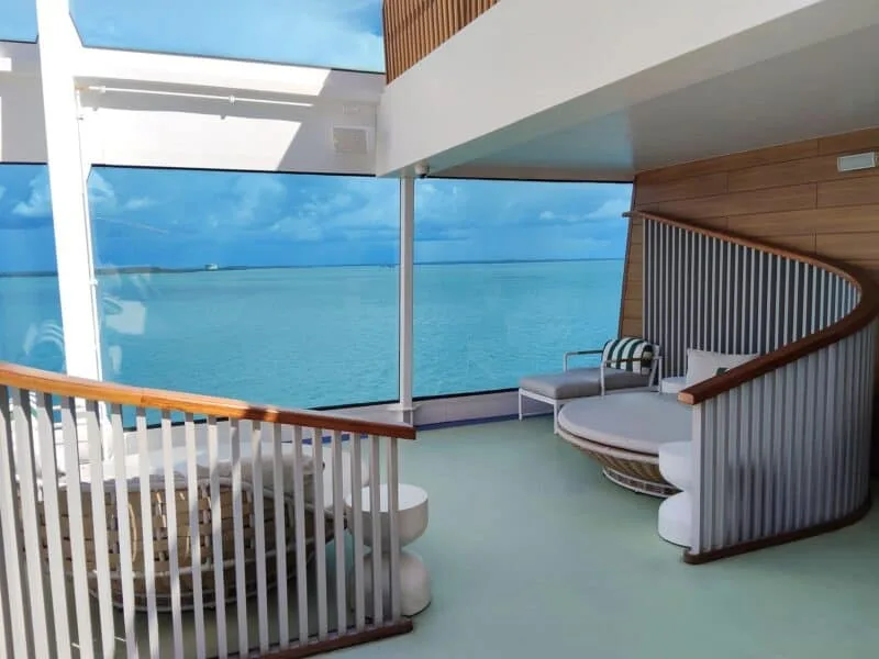 Pool Area - Oceania Vista - Image by Holidays Beckon